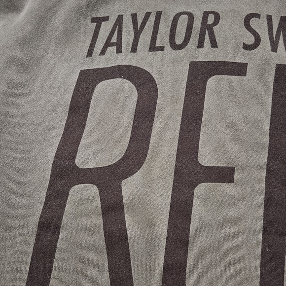 RED (Taylor's Version) Urban Outfitters Crewneck - Picture 9 of 16